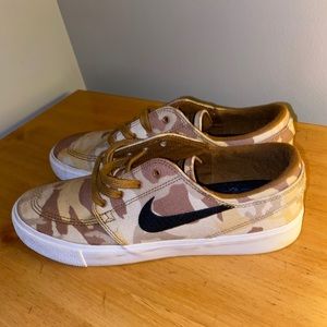 Nike Janoski Shoes